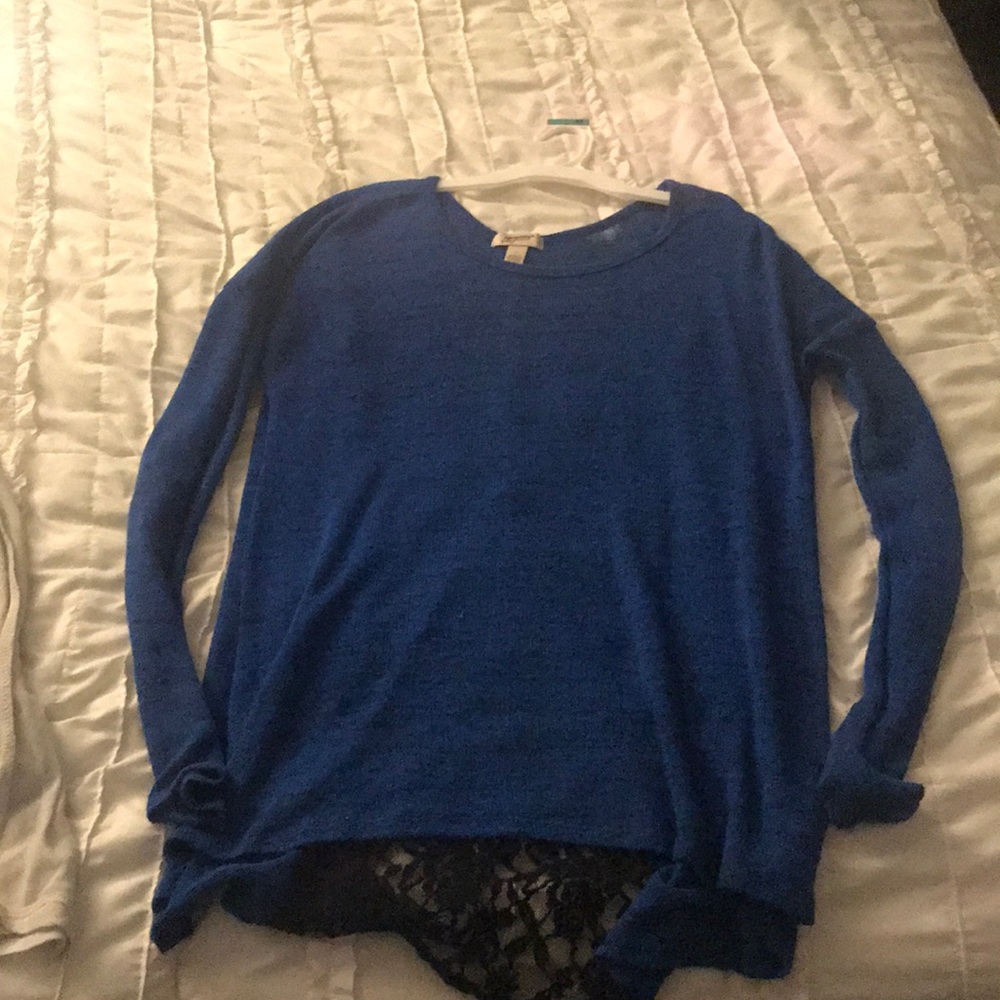 Long sleeve light wear sweater. Dark blue.